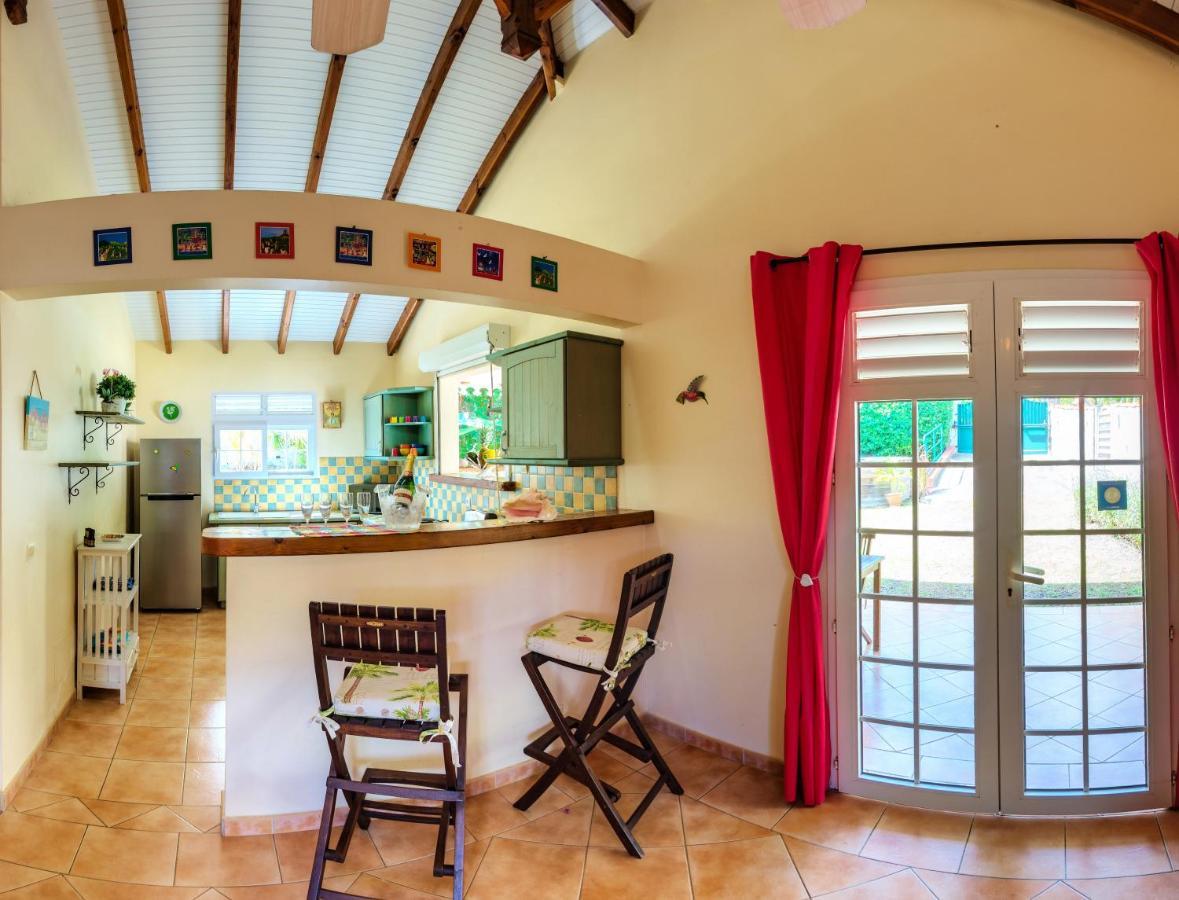Coquette Villa Du Cap Est Le Francois Luaran gambar
